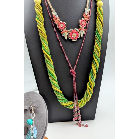 Mixed Lot of 13 Colorful Jewelry Pieces -- 6 Necklaces 2 Pr Earrings 5 Bracelets - Picture 3 of 8